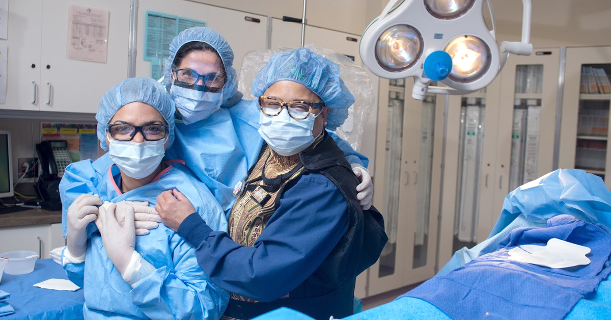 Nurses in the OR room